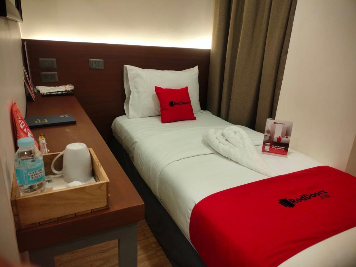 Reddoorz Plus @ Toshiko Boutique Hotel Koronadal City Zewnętrze zdjęcie